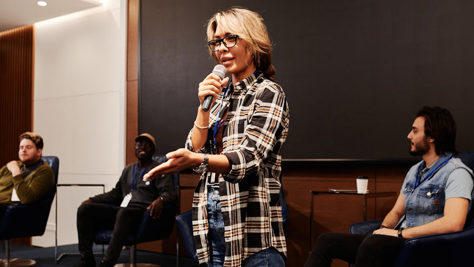 How to Be A Good Christian Case Maker in Our Noisy Culture